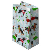 クリスマスドイツシェパードスモール抱き枕 スモールペーパーバッグ (正面アングル)