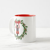 クリスマスナツクラッカーリースレッドボウホリデーマグ ツートーンマグカップ (正面左)