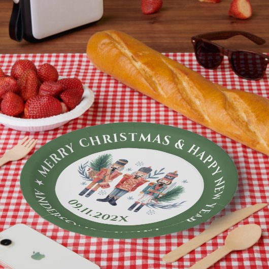 クリスマスナツクラッカー組成物 ペーパープレート (ピクニック)