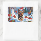クリスマスハットと雪のヨークシャー・テリア 長方形シール (バッグ)