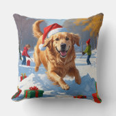 クリスマスハットと雪の中のゴールデンレトリバー クッション (正面)