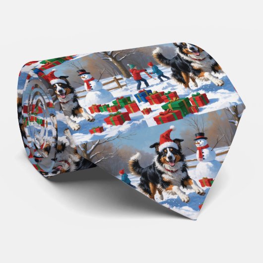 クリスマスハットをかぶったラフコリーが雪の中を走る ネクタイ (ロール)