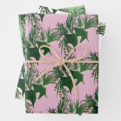 クリスマスハンドウォーターカラーツリーモミの果実ピンク ラッピングペーパーシート (インサイチュ)