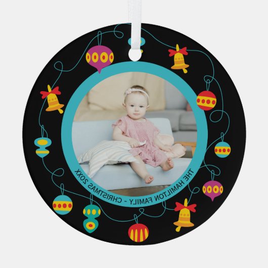 クリスマスパーソナライズされたおもしろいモダンリース写真 ガラスオーナメント (裏面)