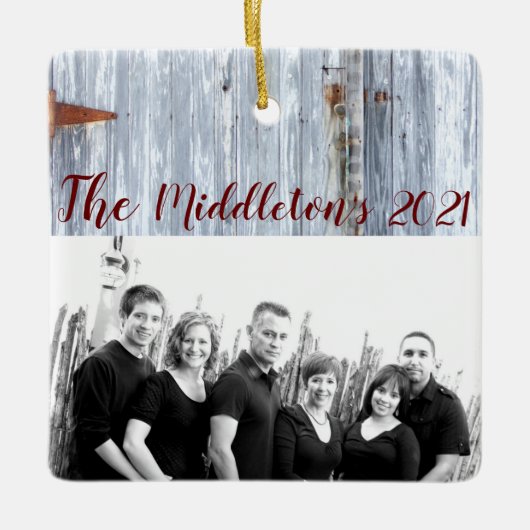 クリスマスパーソナライズされたオーナメントホワイトウォッシュウッドバーンド セラミックオーナメント (正面)