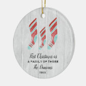 クリスマスパーソナライズされたストッキング三家 セラミックオーナメント (左)