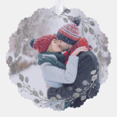 クリスマスパーソナライズされた夫の妻のリース写真 オーナメントカード (裏面)