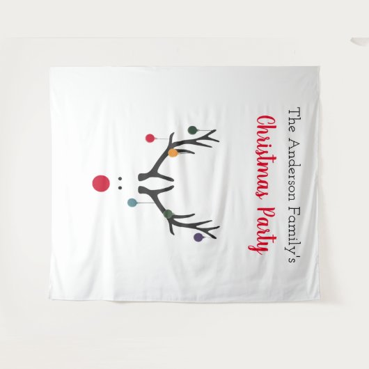 クリスマスパーティーのトナカイ 白 ミニマリスト ユーモア タペストリー (正面(横))