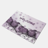 クリスマスパーティーピンクパープルオーナメント雪片 ドアマット (アングル)