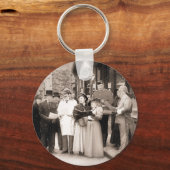 クリスマスビクトリアンキャロル歌手 キーホルダー (正面)