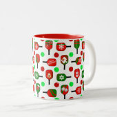 クリスマスピックボールレッドグリーンパドルボールX-Mas ツートーンマグカップ (正面右)