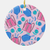 クリスマスピックル名門私立校風のボパーソナライズされたール セラミックオーナメント (裏面)