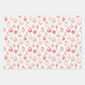 クリスマスピンクと金ゴールドオーナメント ラッピングペーパーシート (正面)