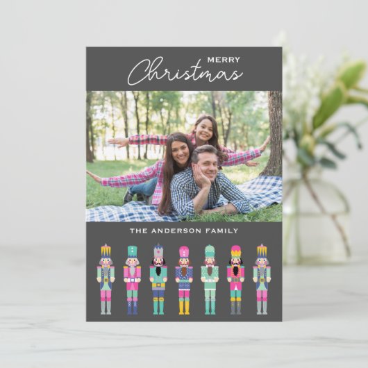 クリスマスピンクのナツクラッカー写真グリーティングカード 招待状 (スタンド正面)