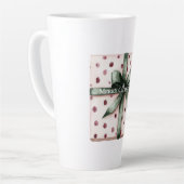 クリスマスピンクドットグリーンリボン&ボウ カフェラテマグ (左アングル)