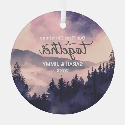 クリスマスピンクマウンテンアドベンチャーアウトドアカップル ガラスオーナメント (裏面)