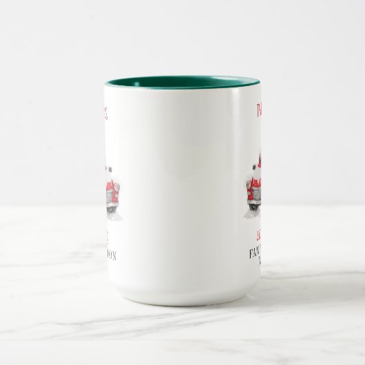 クリスマスファミリー懇親会レッドトラックパーソナライズされた マグカップ (中央)