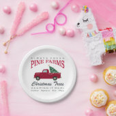 クリスマスファームハウスレッドトラック ペーパープレート (パーティー)