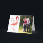 クリスマスフォトおもしろいカードSanta flamingo シーズンカード<br><div class="desc">サンタおもしろいハットとピンクのフラ素晴らしミンゴをフィーチャーしたクリスマスグリーティングフォトカード。自分の写真を追加し、文字を調整する。メリークリスマスとハッピーホリデー！写真© Storytree Studios,  Stanford,  CA</div>