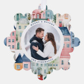 クリスマスフォトカラフルハウスブルーホリデー オーナメントカード (正面)