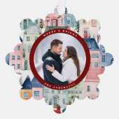 クリスマスフォトカラフルハウスレッドホリデイ オーナメントカード (正面)