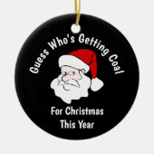 クリスマスブラックのために人が石炭を手に入れる セラミックオーナメント (正面)