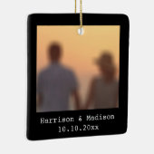 クリスマスブラックのレトロなカップルの写真名 セラミックオーナメント (右)