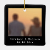 クリスマスブラックのレトロなカップルの写真名 セラミックオーナメント (裏面)