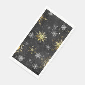 クリスマスブラックバックグラウンド上のゴールデンスノーフレーク (コーナー)