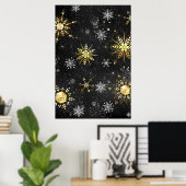 クリスマスブラックバックグラウンド上のゴールデンスノーフレーク ポスター (ホームオフィス)