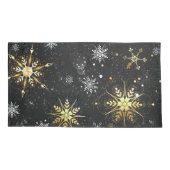 クリスマスブラックバックグラウンド上のゴールデンスノーフレーク 枕カバー (裏面-左)