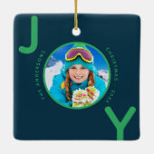 クリスマスブルーグリーン写真喜び家族の名前 セラミックオーナメント (裏面)