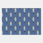 クリスマスブルーナツクラッカーとホリーベリーの枝 ラッピングペーパーシート (正面3)