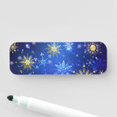 クリスマスブルーバックグラウンドと黄金の雪片 名札 (インサイチュ)