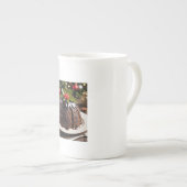 クリスマスプディングのマグカップ ボーンチャイナマグカップ (正面右)