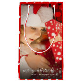 クリスマスプレゼントの喜びはあなた自身の写真を加えます スモールペーパーバッグ (正面)