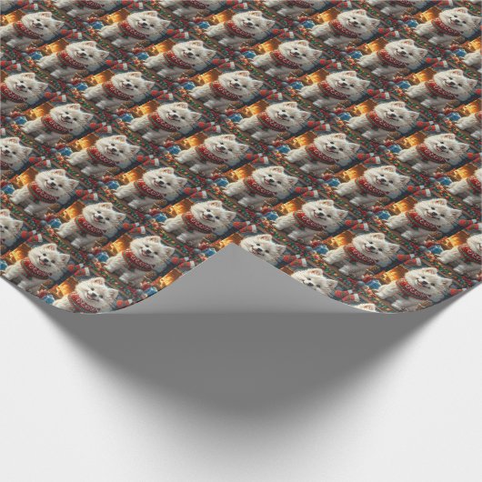 クリスマスプレゼントの暖炉を持つサモイドッグ ラッピングペーパー (角)