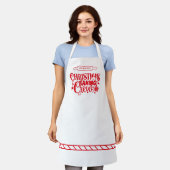 クリスマスベーキングクパーソナライズされたルーレッド&ホワイト エプロン (着用した状態)