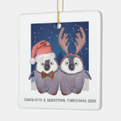 クリスマスペンギンかわいいサンタとトナカイのカップル セラミックオーナメント (左)