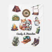 クリスマスホリデーカップル屋外キツネラクーンホワイト フリースブランケット (正面)