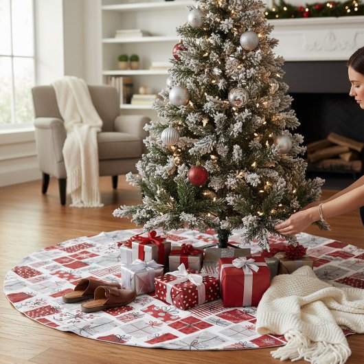 クリスマスホリデーズフェスティバルレッドシルバーギフトモダンズ ブラッシュドポリエステルツリースカート