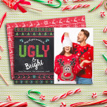 クリスマスホリデーフォトグライなセーターChalkboard シーズンカード<br><div class="desc">「あなたのセーターが全て醜く明るくなってもいいな」 最祝も滑りの悪い滑らかなスタイルのスィーターと"クリスマス"の休日！横に離れは、可愛い、木お洒落、トナカイ、オーナメント、赤と緑とアクアの青よくはしゃぐの「セーター」タイポグラフィが、黒板の背景をオーバーレイ。あなたのカスタム写真は右側にある。赤い背景の上に木、トナカイ、オーナメントの白い美しい島のパターンが背中を飾る。家族祝や友人と一緒に感じは、休暇の季節の暖かさと喜びのあなたが楽しい。このおもしろい、シンプルクリスマスのモダンあいさつパーソナライズされたきカードを送信する。この休日を1つ覚えておきなさい！使用する簡単のテンプレートを使用して、写真を追加し、あいさつ文、名前、年を入力し、このクリスマスグリーティングカードを簡単にカスタマイズできる。質問や要望があれば私に連絡して下さい。</div>