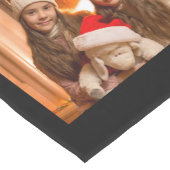 クリスマスホリデーフォトホームデコールキープサケブラック ミディアムテーブルランナー (コーナー)