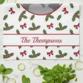 クリスマスホリーアンドボウズカスタム写真テンプレート キッチンタオル (折り畳み)