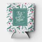 クリスマスホリーディアーとタイポグラフィ – 雪を降らせる 缶クーラー (正面)