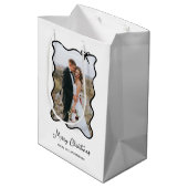 クリスマスボウ | シックな白黒フォトフレーム ミディアムペーパーバッグ (裏面アングル)