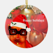 クリスマスボールの背景のクリスマスブルドッグ セラミックオーナメント (正面)