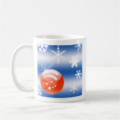 クリスマスボール スノーフレーク 青 白 赤 コーヒーマグカップ (左)