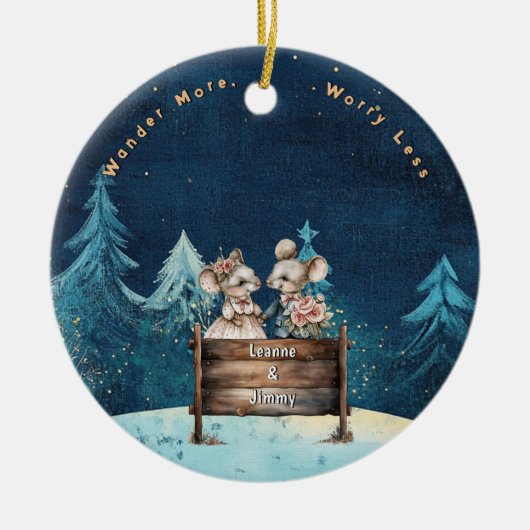 クリスマスマウンテンウォーターカラー新婚カップル セラミックオーナメント (正面)