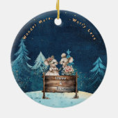 クリスマスマウンテンウォーターカラー新婚カップル セラミックオーナメント (裏面)